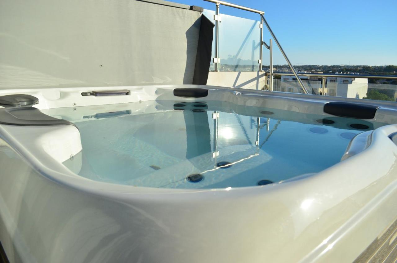 Paramount Bay Penthouse บีร์เซบบูจา ภายนอก รูปภาพ
